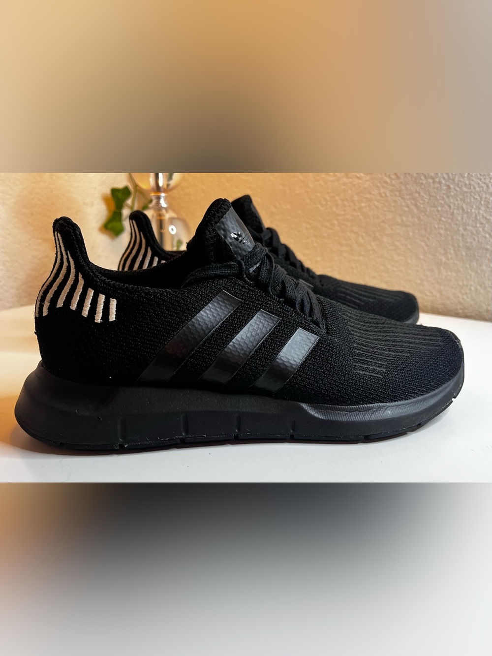 adidas Sneakers Swift Run 1.0 Low-top Core Black Women's US Sz 6.5 Lightweight